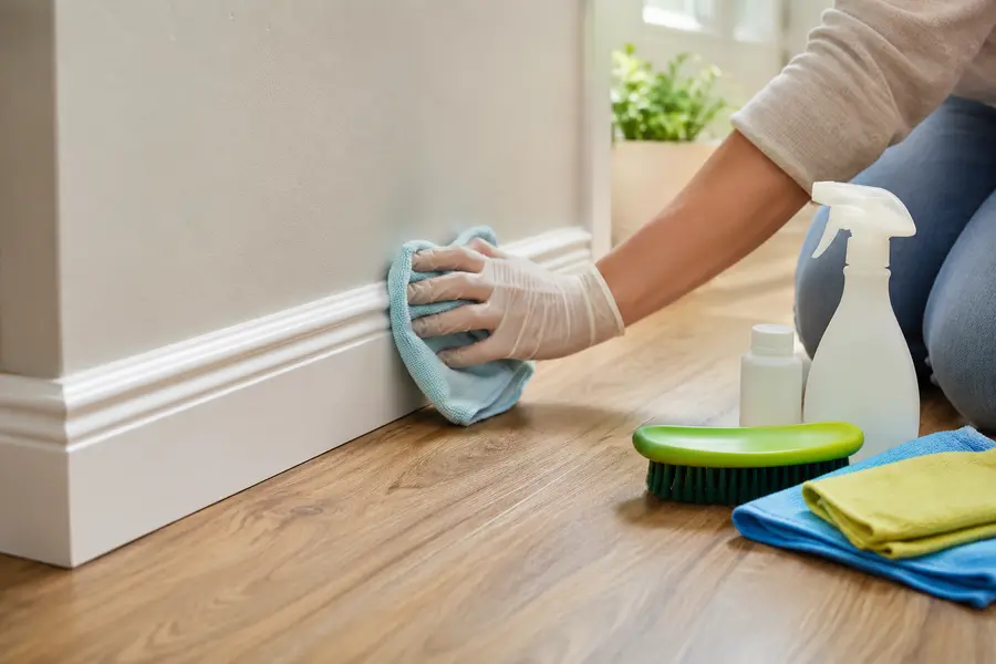 Best Way to Clean Baseboards and Skirting Boards Fast